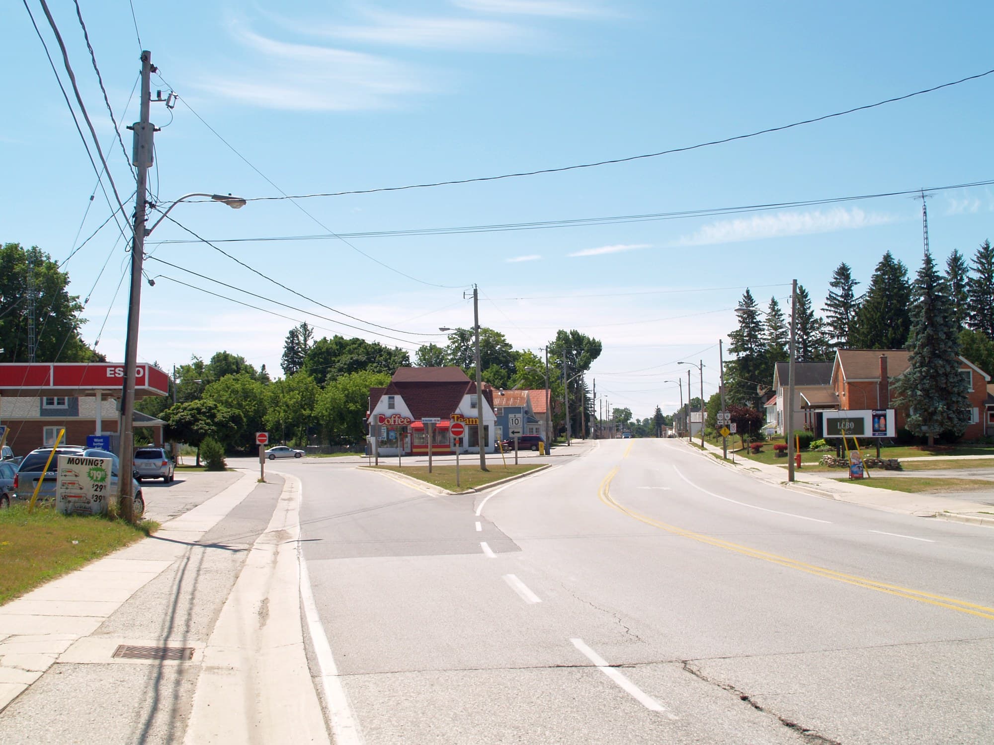 Junction of Highway 6 and Highway 10 in Chatsworth village